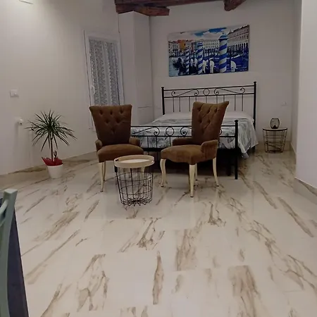 Ca Lucia Canal View * البندقية